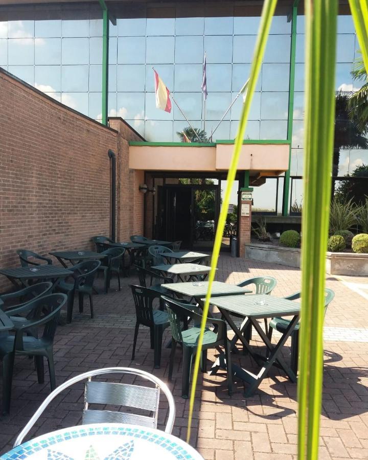 Orzihotel Orzivecchi Bagian luar foto