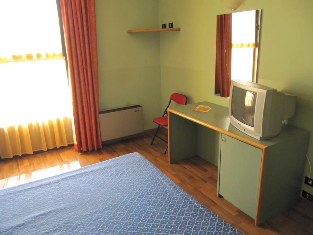 Orzihotel Orzivecchi Bagian luar foto