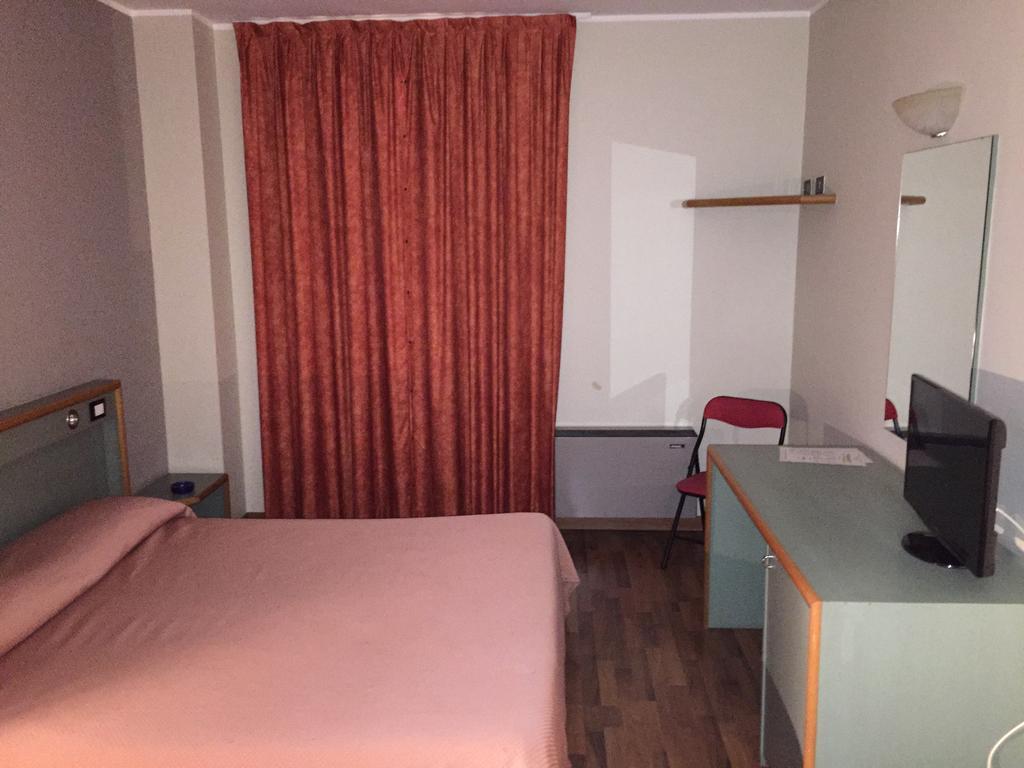 Orzihotel Orzivecchi Bagian luar foto