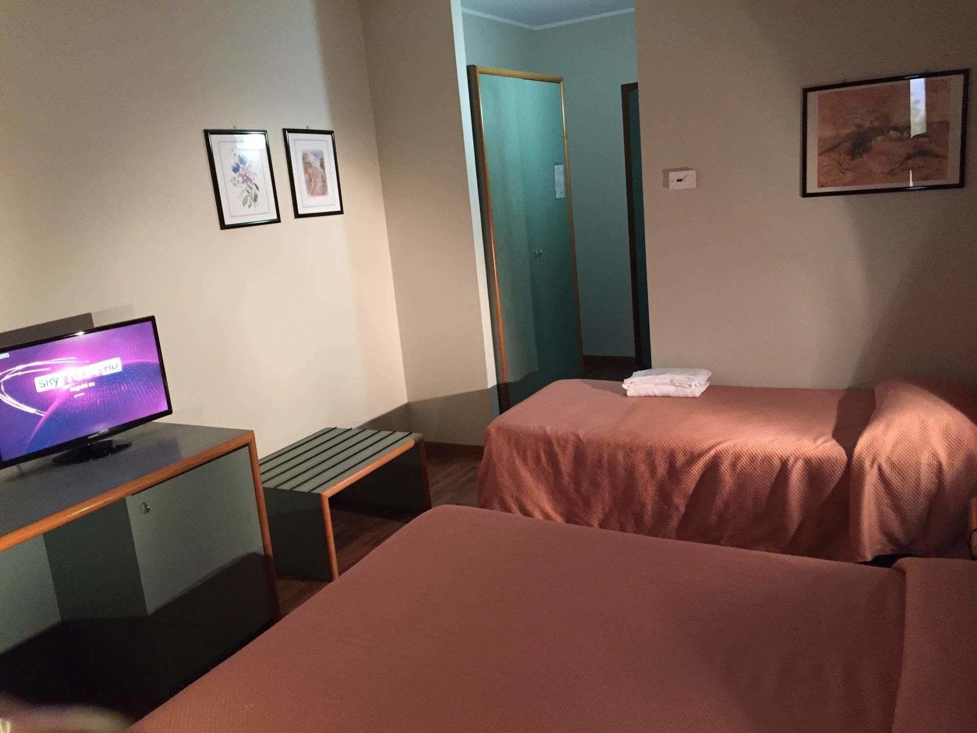 Orzihotel Orzivecchi Bagian luar foto
