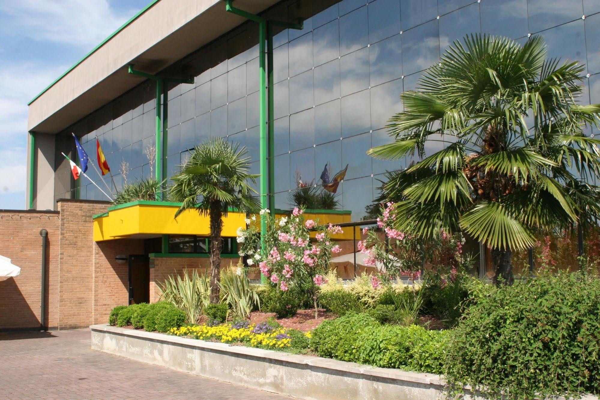 Orzihotel Orzivecchi Bagian luar foto