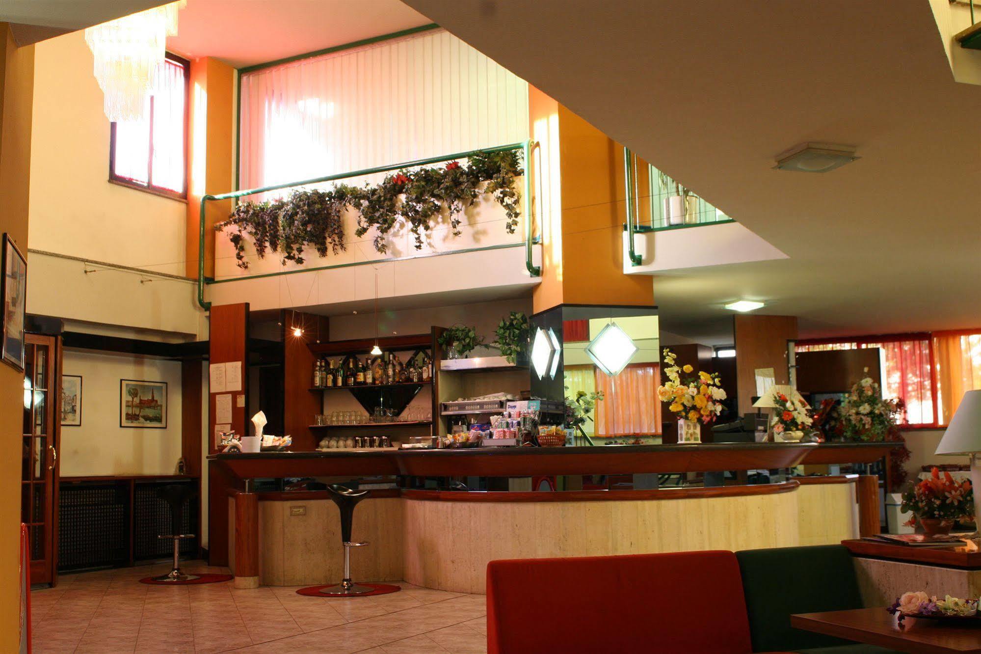 Orzihotel Orzivecchi Bagian luar foto